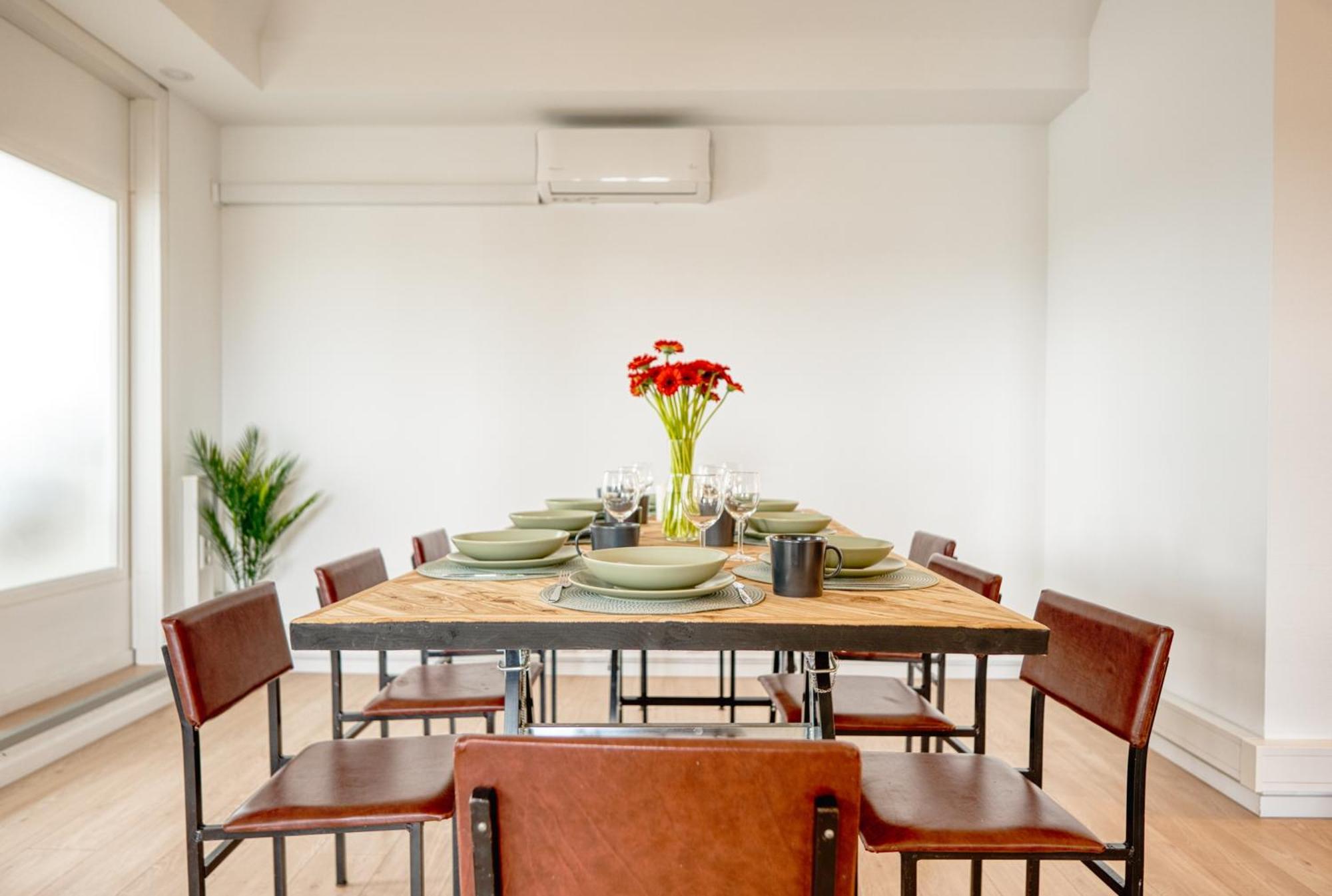 Big Urban Loft - Bis Zu 20 Personen - 180qm - 180 Grad Skyline Balkon Appartement *